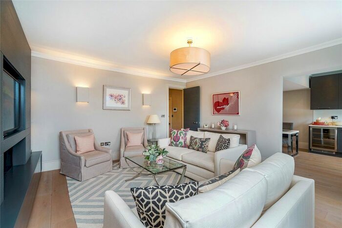 2 Bedroom Flat To Rent In Devonshire Place, London, Marylebone, W1G