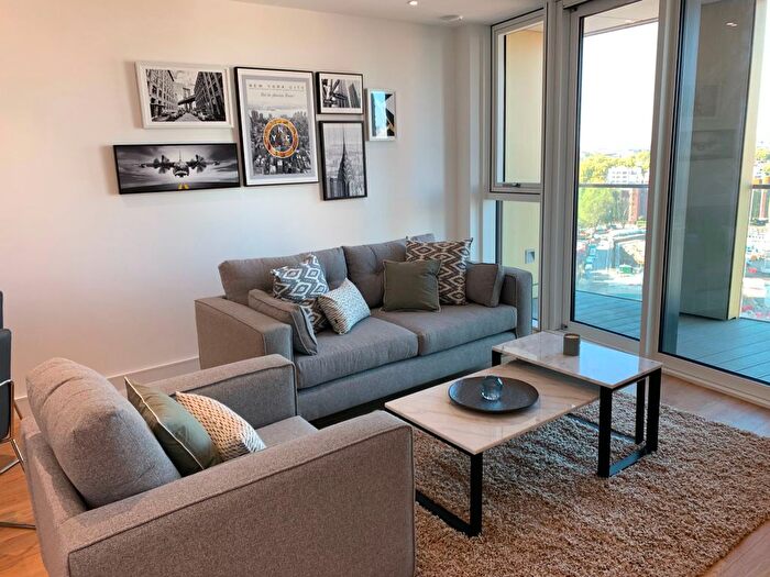 2 Bedroom Flat To Rent In Gladwin Tower, Wandsworth Road, London, SW8