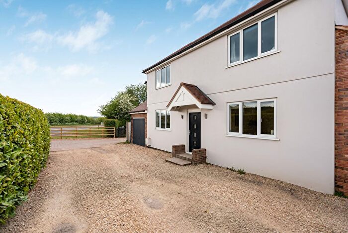 5 Bedroom Detached House For Sale In Tring Road, Dudswell, Berkhamsted, HP4