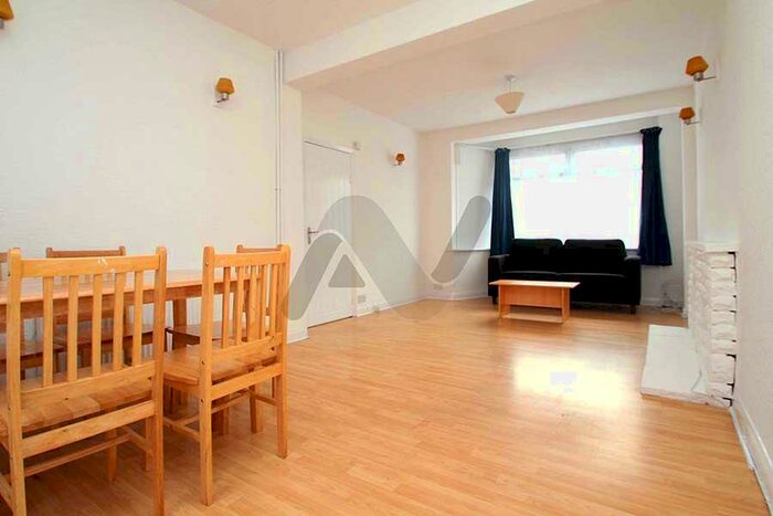 3 Bedroom End Of Terrace House To Rent In Goldsdown Road, Enfield, Middlesex, EN3