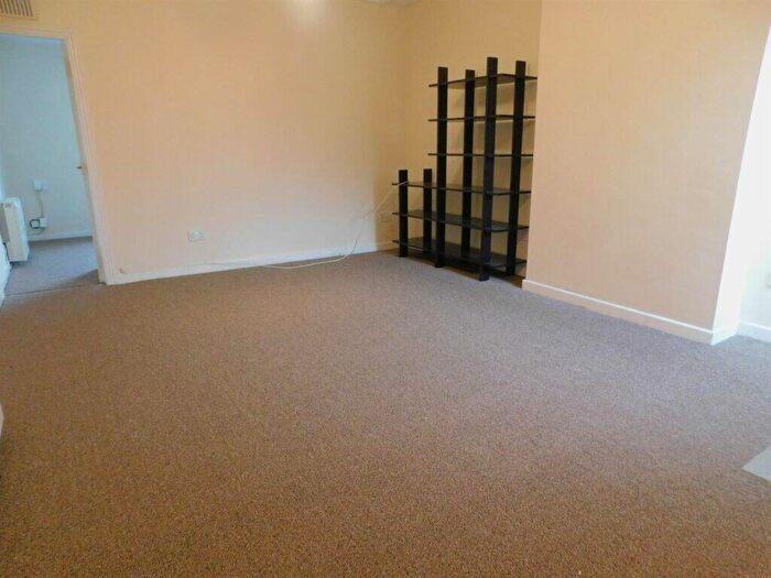 1 Bedroom Flat To Rent In Narborough Road, Leicester, LE3