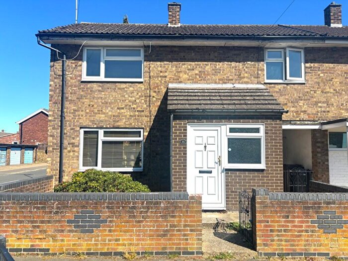 3 Bedroom End Of Terrace House To Rent In Buckthorn Avenue. Stevenage, SG1