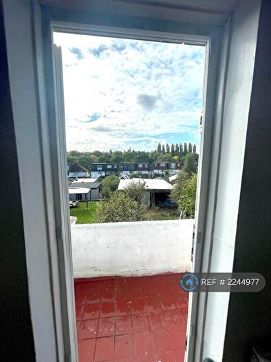 1 Bedroom Maisonette To Rent In Hampden Way, London, N14