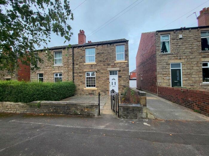 3 Bedroom Semi-Detached House To Rent In Bywell Road, Dewsbury, WF12