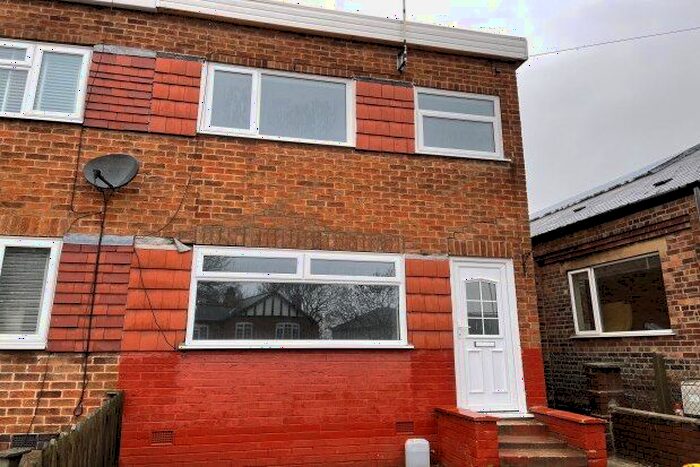 3 Bedroom Property To Rent In Burton Road, Nottingham, NG4