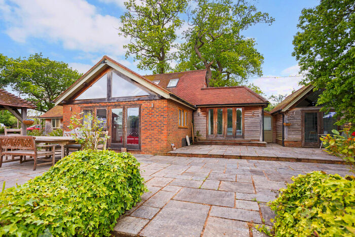 4 Bedroom Detached House For Sale In Prestwick Lane, Chiddingfold, GU8