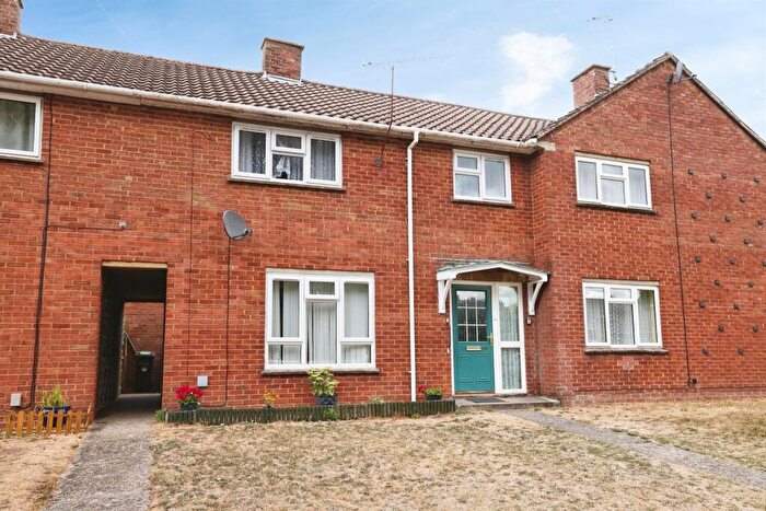 3 Bedroom Terraced House For Sale In Denison Rise, Salisbury, SP1