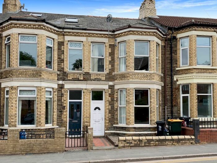 4 Bedroom Terraced House To Rent In Queens Hill, Newport, NP20