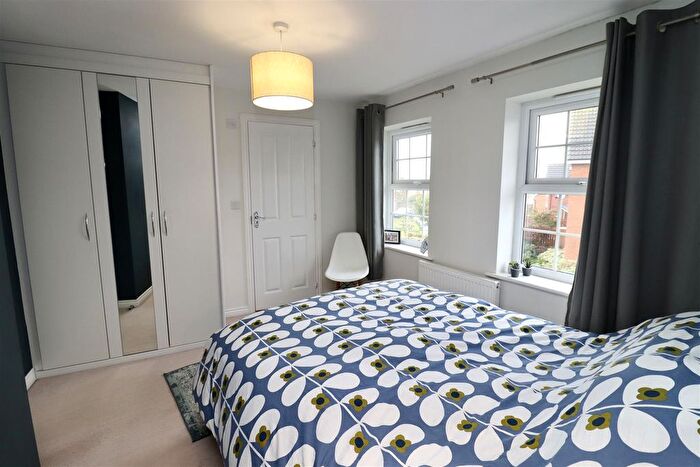 3 Bedroom End Of Terrace House For Sale In Beech Close, Market Weighton, York, YO43