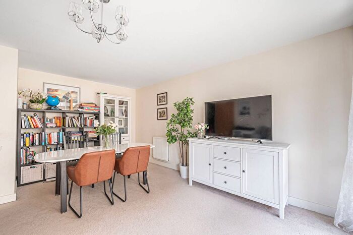 2 Bedroom Flat For Sale In Charcot Road, Colindale, London, NW9