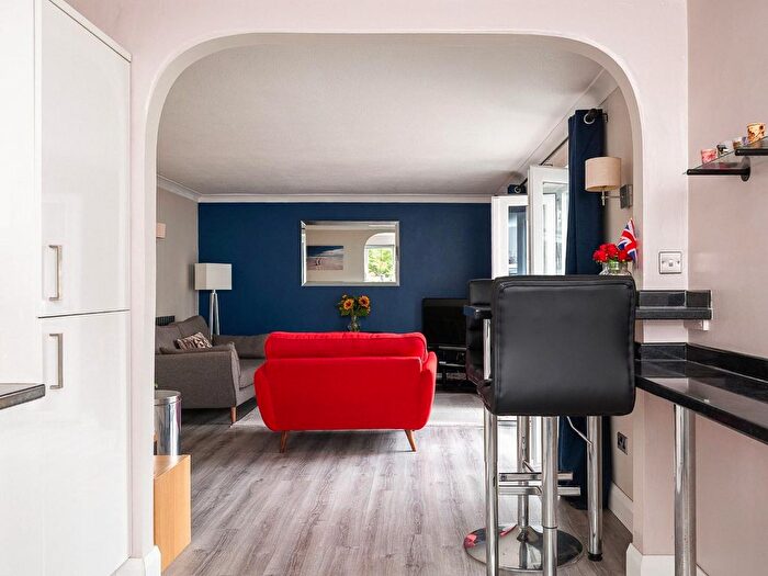 2 Bedroom Flat For Sale In Queen Street, St. Philips, BS2