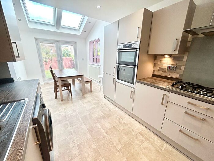 4 Bedroom Semi-Detached House To Rent In Cranesbill Close, Salford, M7