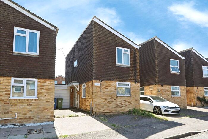 2 Bedroom Detached House For Sale In Peregrine Drive, Sittingbourne, Kent, ME10