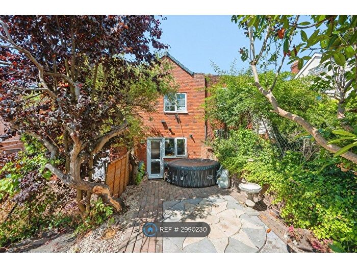2 Bedroom Terraced House To Rent In Hurcott Road, Kidderminster, DY10