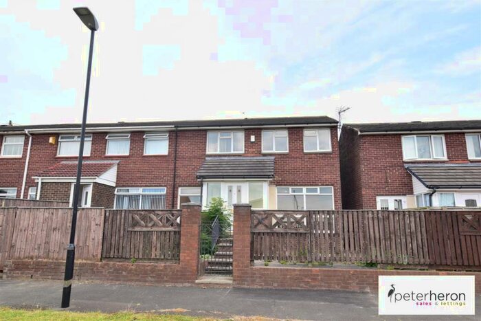 3 Bedroom Link Detached House To Rent In Wendover Close, Witherwack, Sunderland, SR5