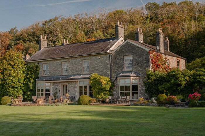 6 Bedroom Semi-detached House For Sale In New Beaupre House, St Hilary, The Vale Of Glamorgan, CF71