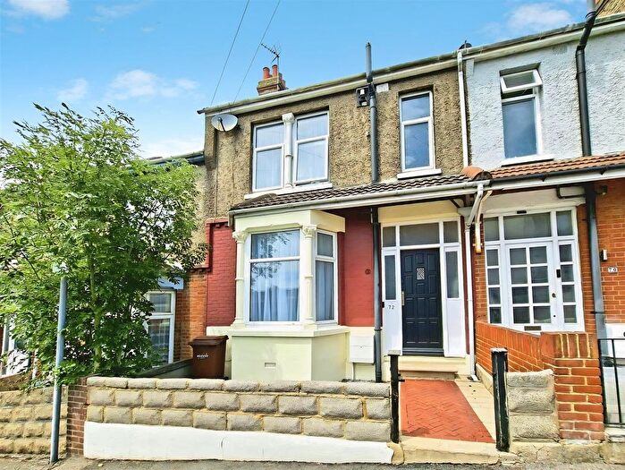 3 Bedroom Terraced House For Sale In Longfellow Road, Gillingham, ME7