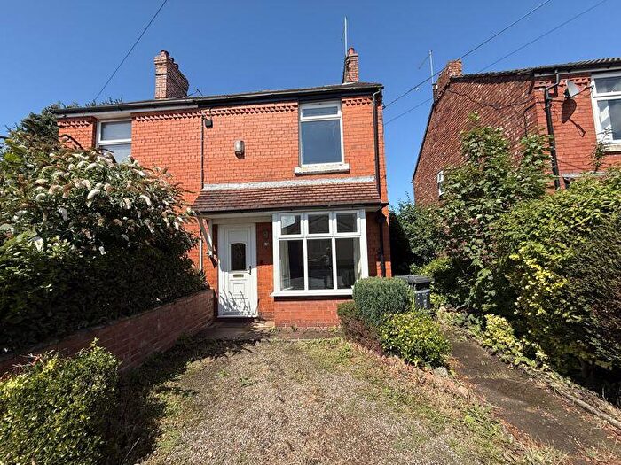 2 Bedroom Semi-Detached House To Rent In Clifford Grove, Crewe, CW1