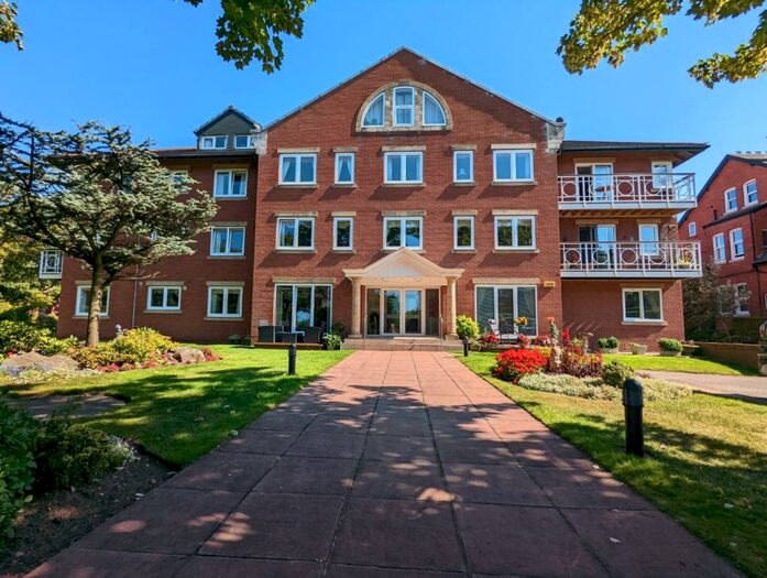 2 Bedroom Apartment To Rent In Grosvenor Road, Southport, Merseyside, PR8