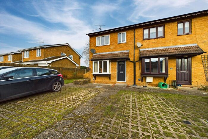 1 Bedroom End Of Terrace House To Rent In White Lion Way, Yateley, Hampshire, GU46