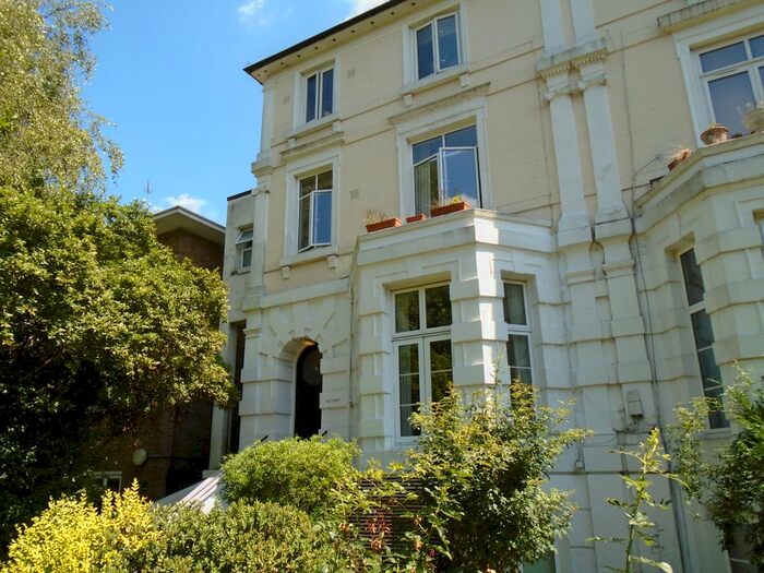 2 Bedroom Flat To Rent In Highgate Road, Dartmouth Park, NW5