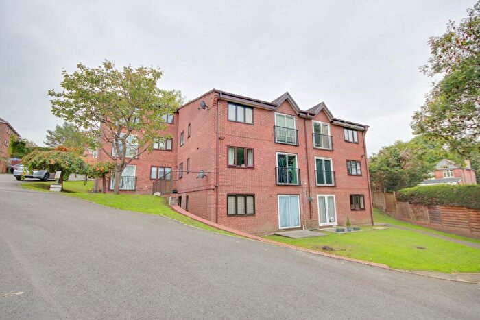 2 Bedroom Flat For Sale In Bitterne Park, Southampton, SO18
