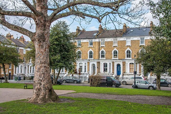 5 Bedroom Property To Rent In Grafton Square, Clapham Old Town, London, SW4