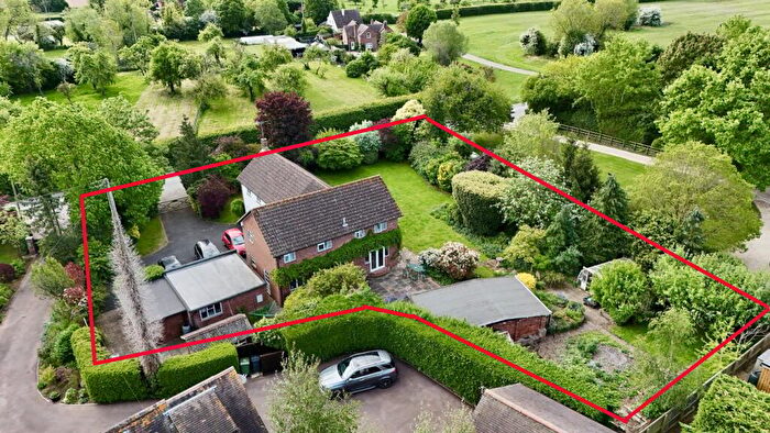 5 Bedroom Detached House For Sale In Corse Lawn, Gloucester, GL19