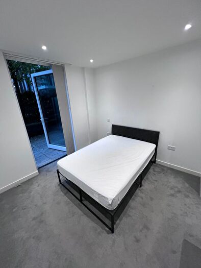 1 Bedroom Flat To Rent In Flat, Kayani Avenue, N4