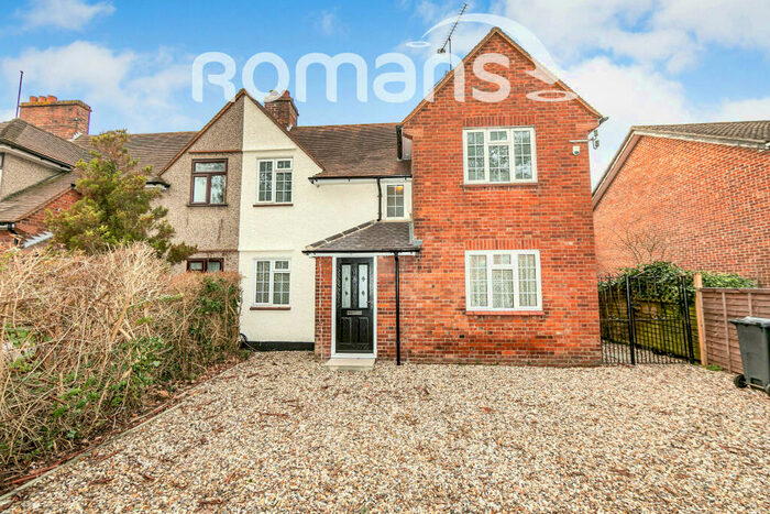 3 Bedroom Semi-Detached House To Rent In Shinfield Road, Reading, RG2