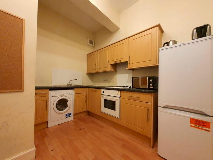 5 Bedroom Flat To Rent In Hillside Crescent, New Town, Edinburgh, EH7