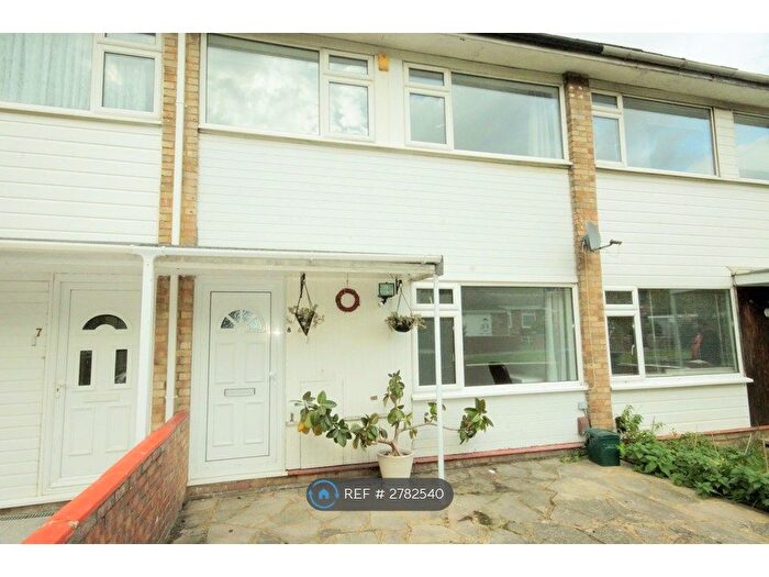 4 Bedroom Terraced House To Rent In Colton Gardens, London, N17