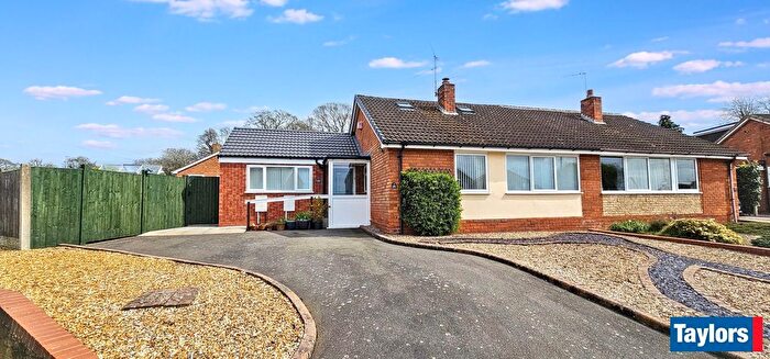 3 Bedroom Semi Detached Bungalow For Sale In Compton Road, Pedmore, Stourbridge, West Midlands, DY9