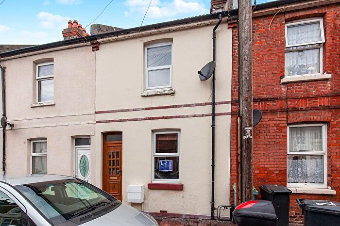 2 Bedroom Terraced House To Rent In Sydney Road, BN22