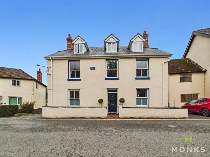 6 Bedroom Property For Sale In High Street, Glyn Ceiriog, Llangollen, LL20