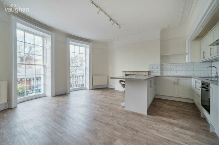 4 Bedroom Flat To Rent In Norfolk Square, Brighton, East Sussex, BN1