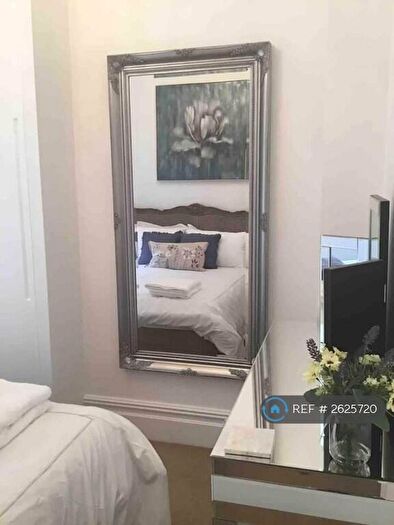 1 Bedroom Flat To Rent In Oriental Place, Brighton, BN1