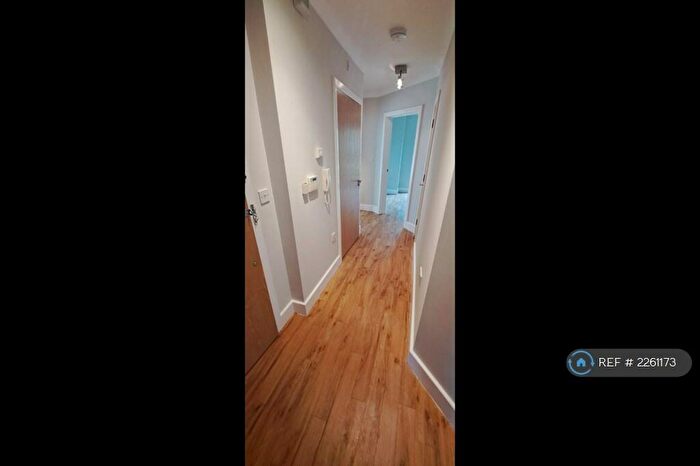 2 Bedroom Flat To Rent In Albemarle Road, Beckenham, BR3