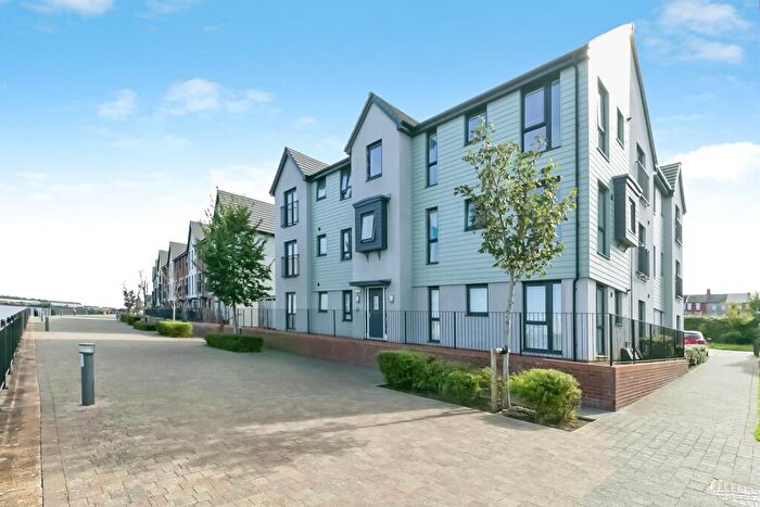 2 Bedroom Flat For Sale In Ffordd Pentre, Barry, CF62