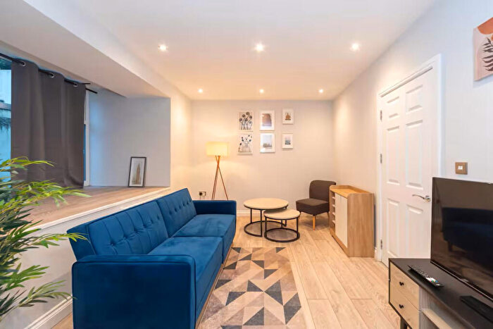 1 Bedroom Flat To Rent In Foxberry Road, London, SE4
