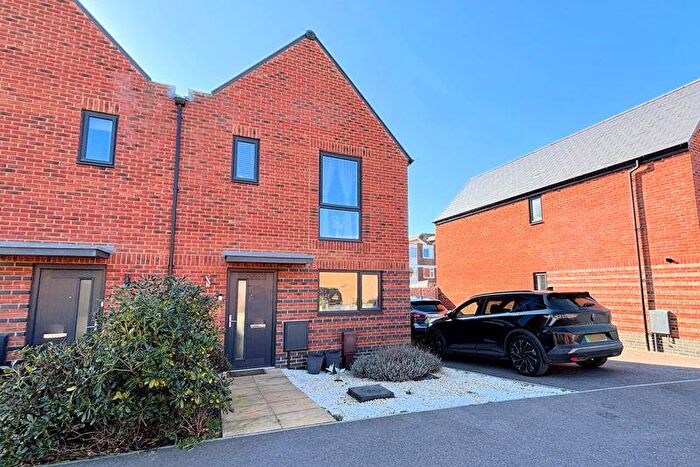 3 Bedroom Semi-Detached House For Sale In Ocean Road, Lee-On-The-Solent, PO13