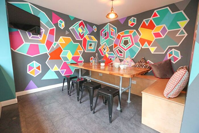 9 Bedroom Semi-Detached House To Rent In Halland Road, Brighton, BN2