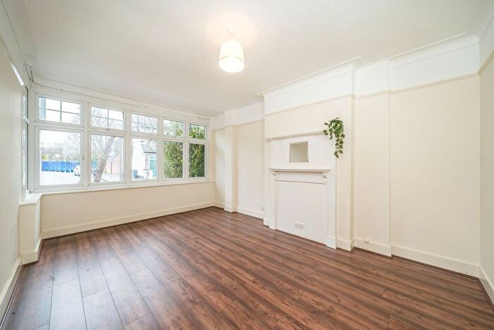 3 Bedroom Property To Rent In Croindene Road, London, SW16