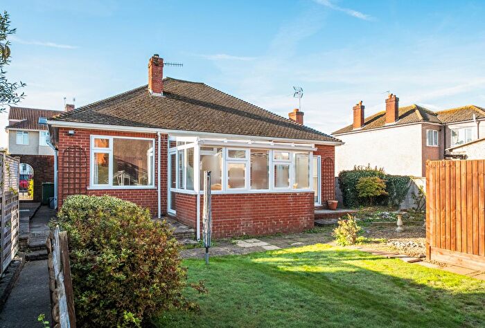 2 Bedroom Bungalow For Sale In Midland Road, Staple Hill, Bristol, BS16