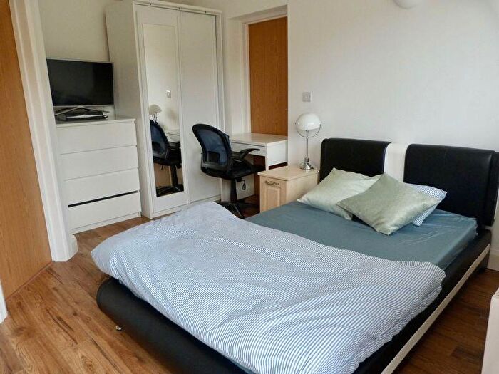 Studio To Rent In High Wycombe, HP13