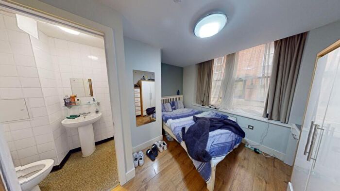 5 Bedroom Flat To Rent In Riste's Place, Nottingham, NG1