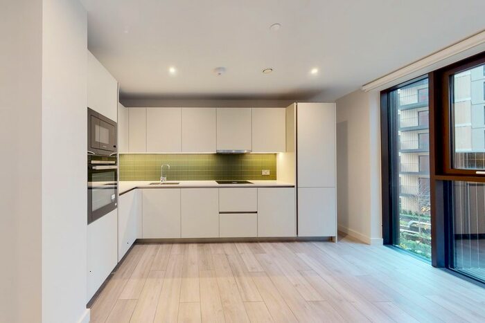 2 Bedroom Flat To Rent In City Lights Point, London, SE1