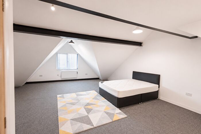 2 Bedroom Apartment To Rent In Stainbeck Road, Leeds, LS7