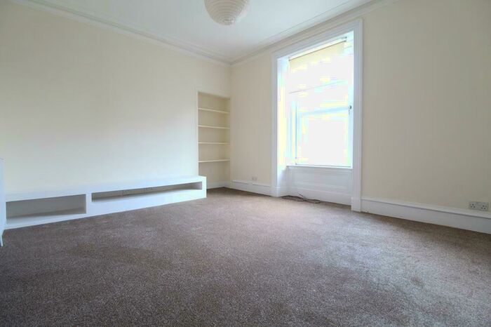 2 Bedroom Flat To Rent In Victoria Road, Second Left, AB11