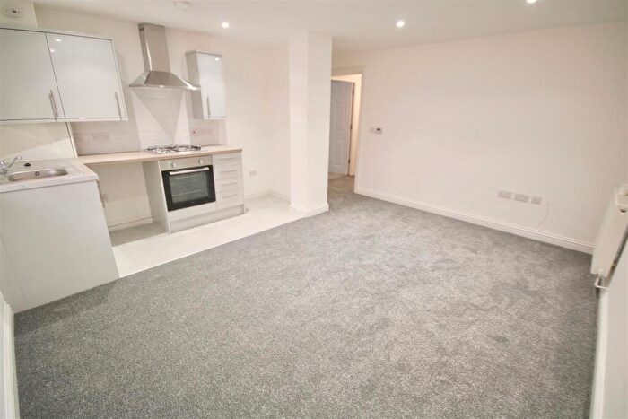 1 Bedroom Flat To Rent In Queens Road, Portsmouth, PO2